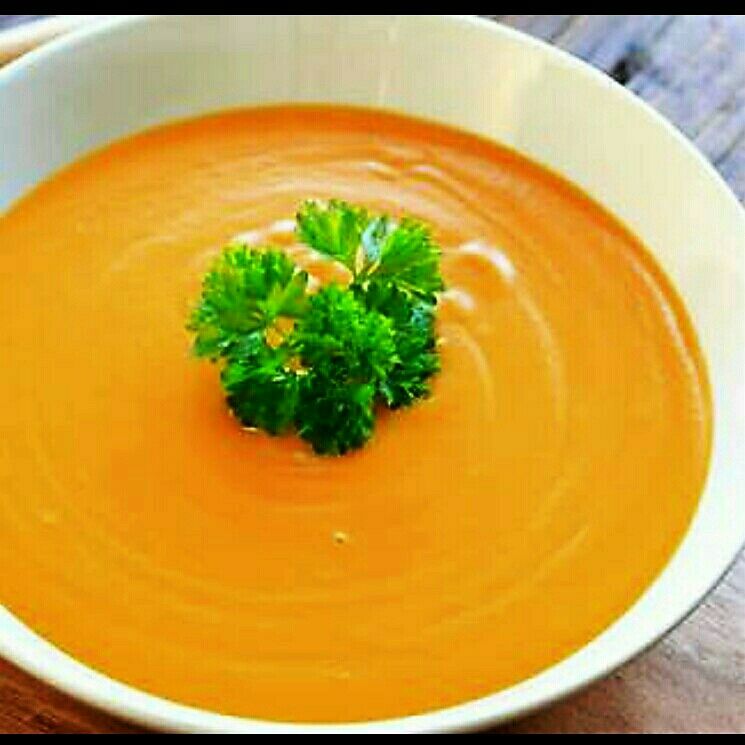 Sopa de abóbora cremosa